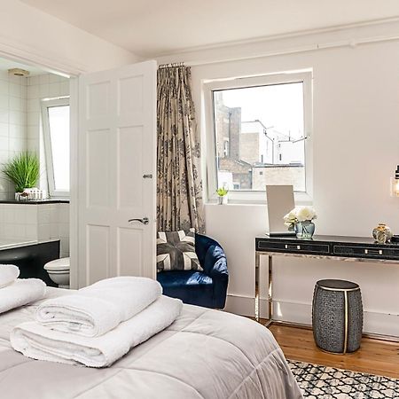 The Secret Kensington Garden Mews-2 Bedroom Full House-2 Train Lines- Spacious-Kings Road- Harrods -Chelsea Stadium-Private Small Patio Londyn Zewnętrze zdjęcie
