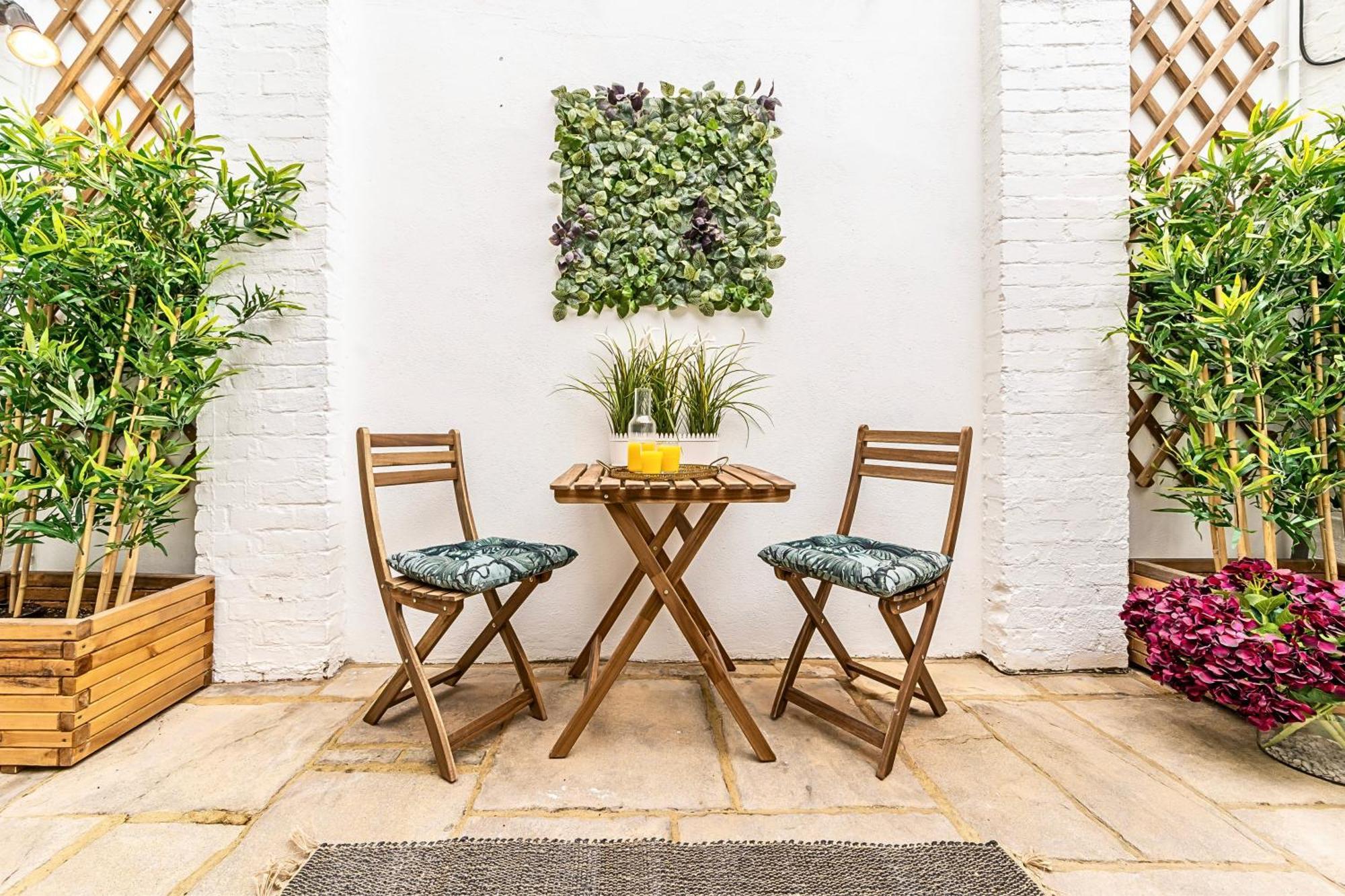 The Secret Kensington Garden Mews-2 Bedroom Full House-2 Train Lines- Spacious-Kings Road- Harrods -Chelsea Stadium-Private Small Patio Londyn Zewnętrze zdjęcie