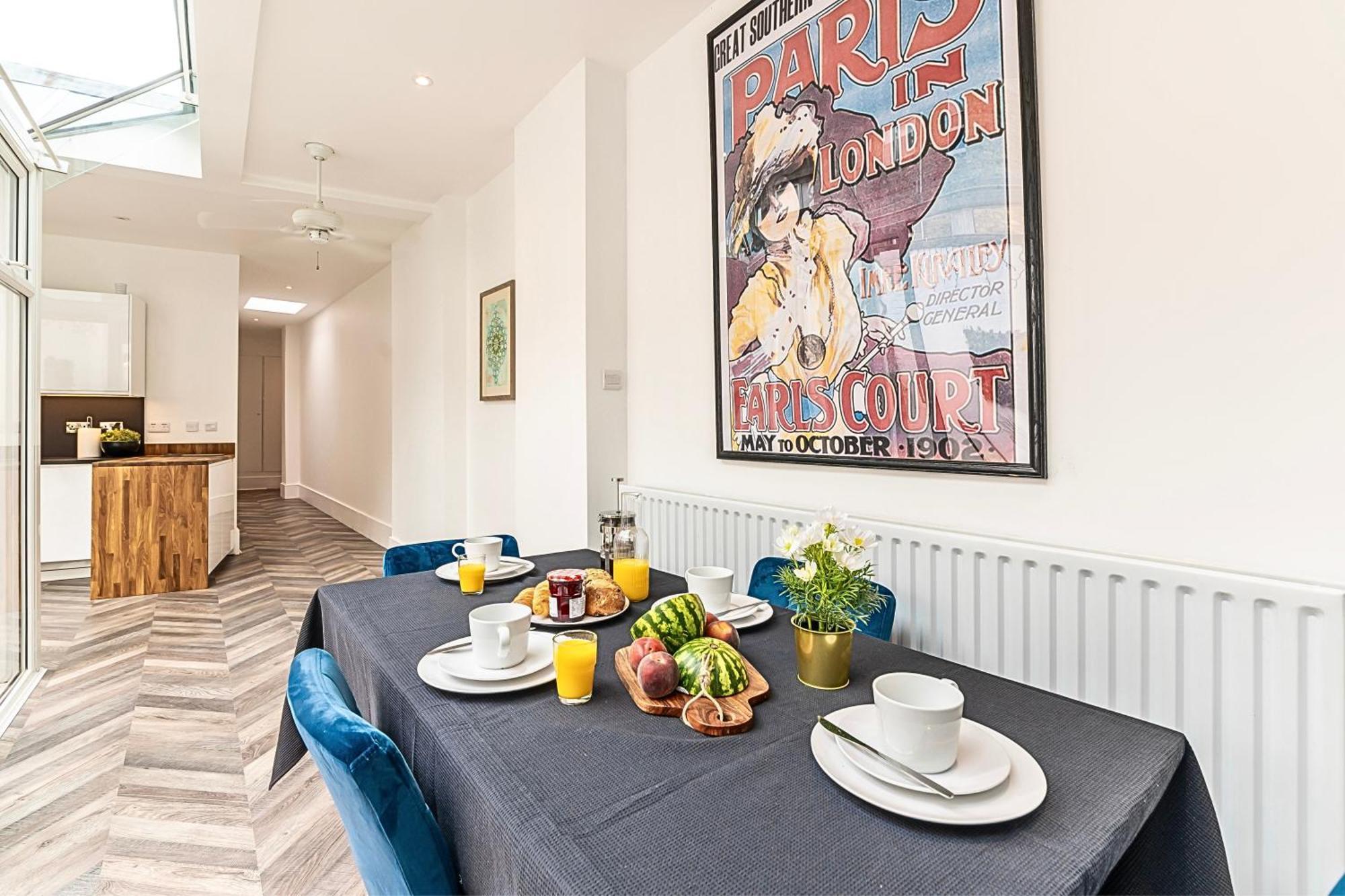 The Secret Kensington Garden Mews-2 Bedroom Full House-2 Train Lines- Spacious-Kings Road- Harrods -Chelsea Stadium-Private Small Patio Londyn Zewnętrze zdjęcie